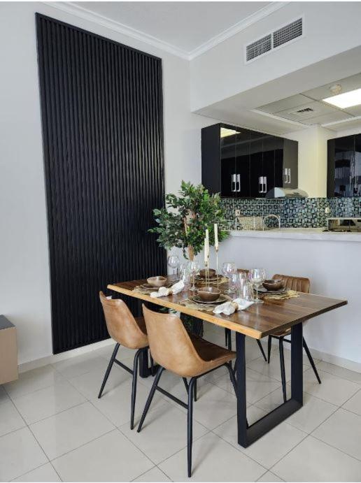Nasma Luxury Stays - Botanica Tower Dubai Eksteriør bilde